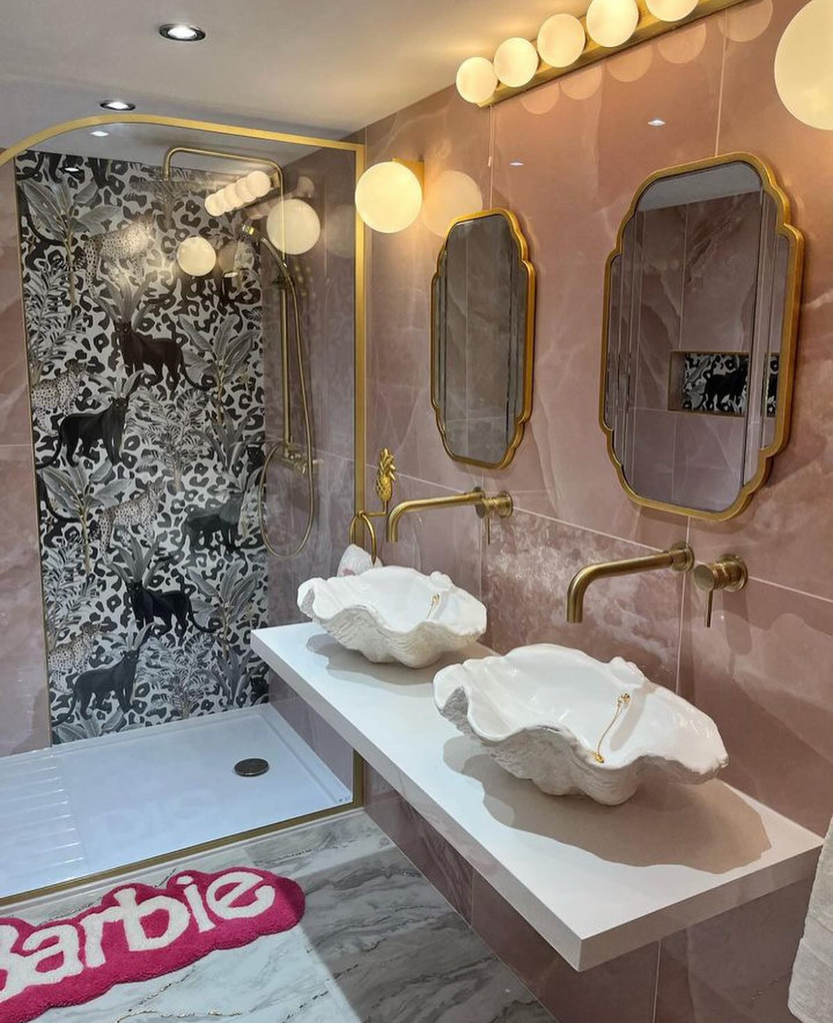 2 Small Clam Shell Sinks