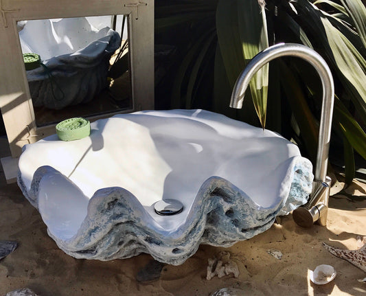 Medium Clam Shell Sink in Aquamarine Blue