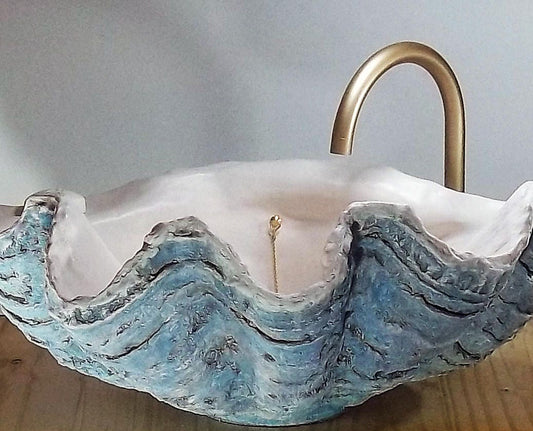Large Clam Shell Sink in Aquamarine Blue