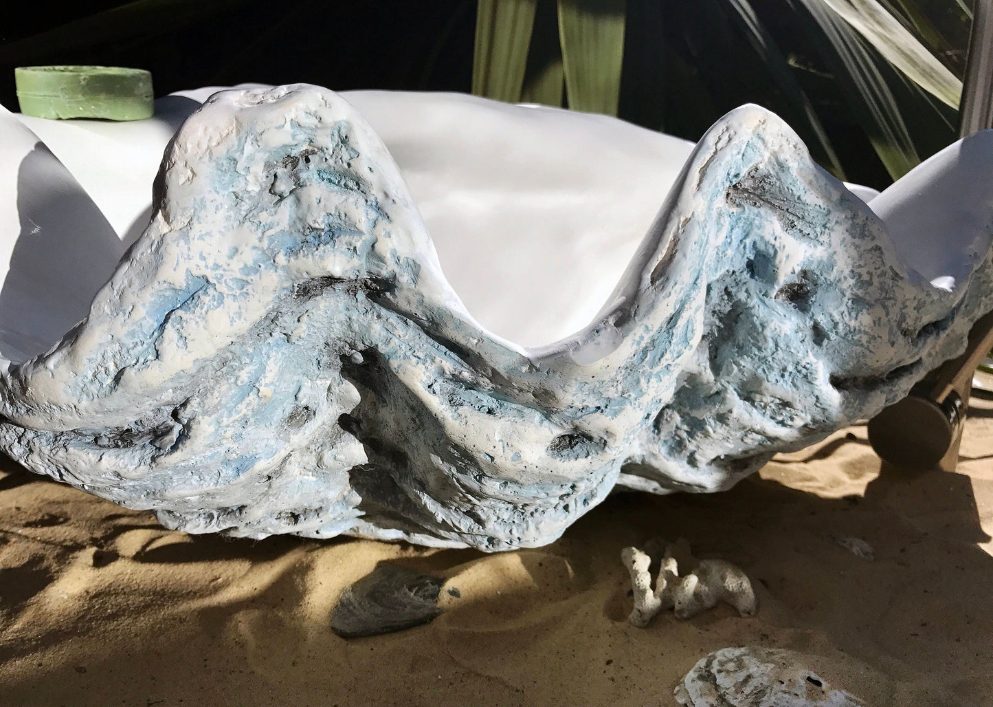 Medium Clam Shell Sink in Aquamarine Blue