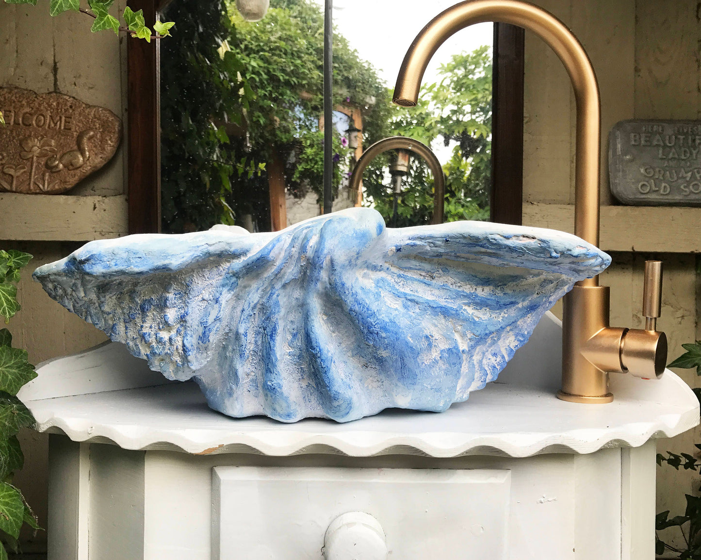 Small Clam Shell Sink in Powder Blue