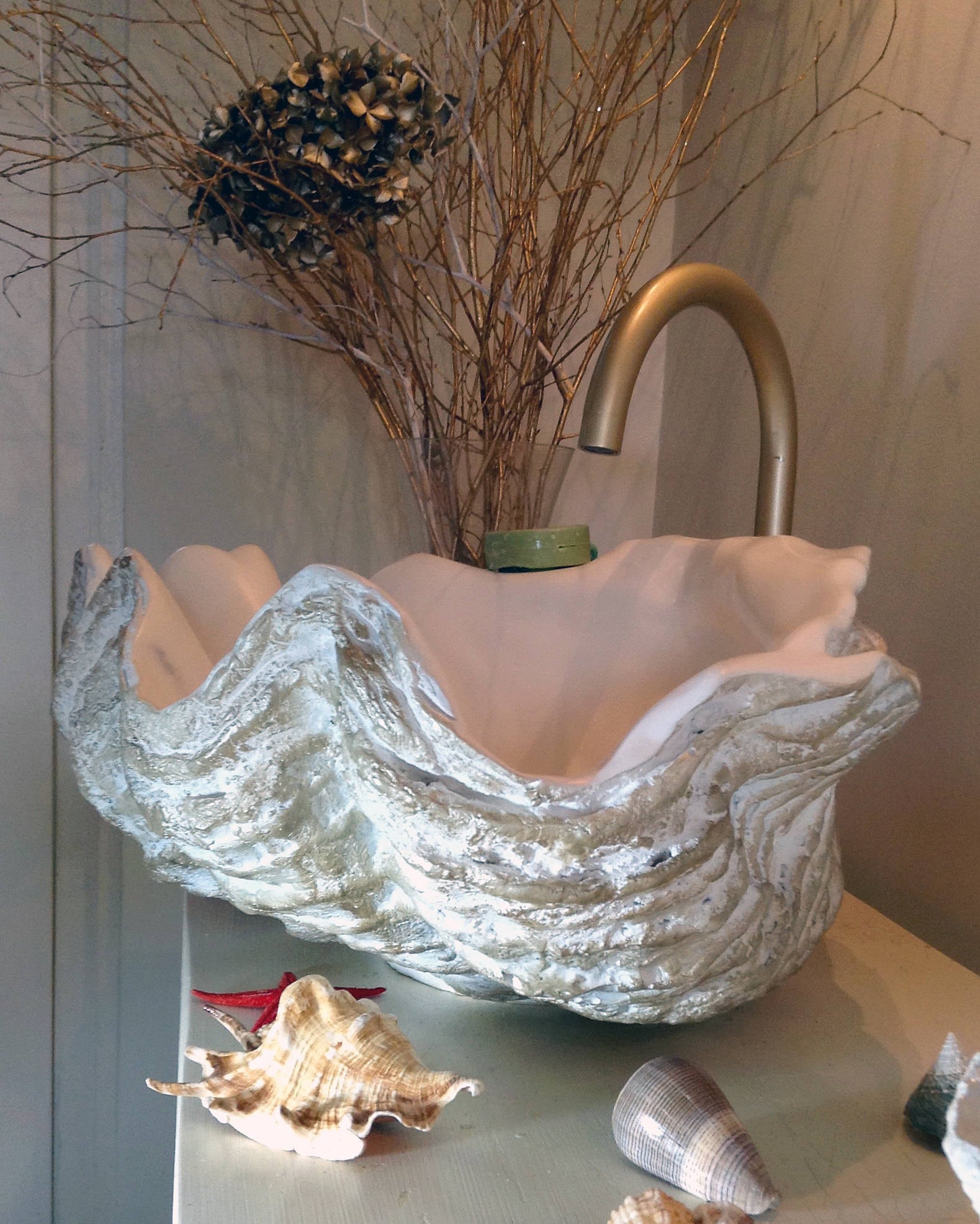 Shell Design Sink Medium Clam Shell Sink in Bronze Fleck – teemorrisshells