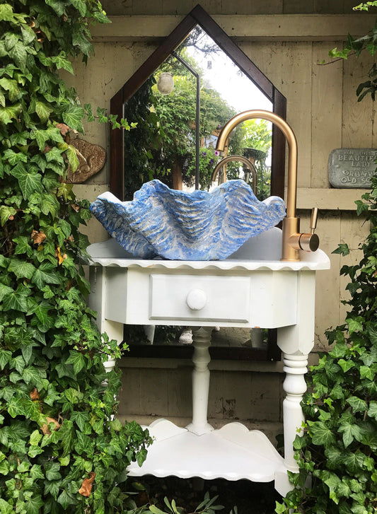 Small Clam Shell Sink in Powder Blue