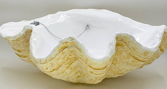 Large Clam Shell Sink in Caramel