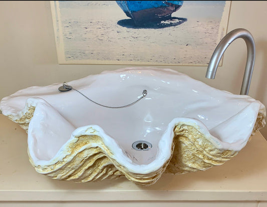 Large Clam Shell Sink in Caramel