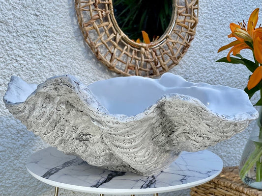 Clam Shell Bowl medium in Light Grey