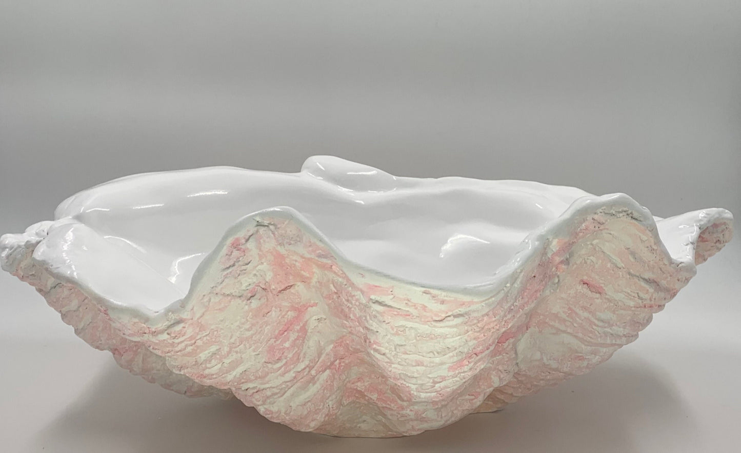 Small Clam Shell Sink in Muted Pink