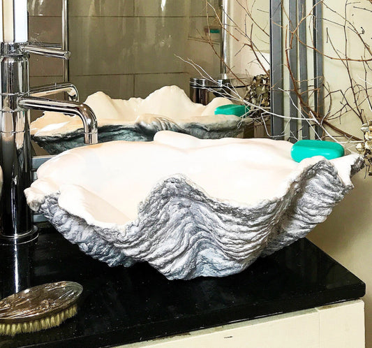 Small Clam Shell Sink in Silver Fleck